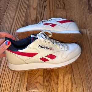 Reebok Men's White Sneakers with Red Stripes